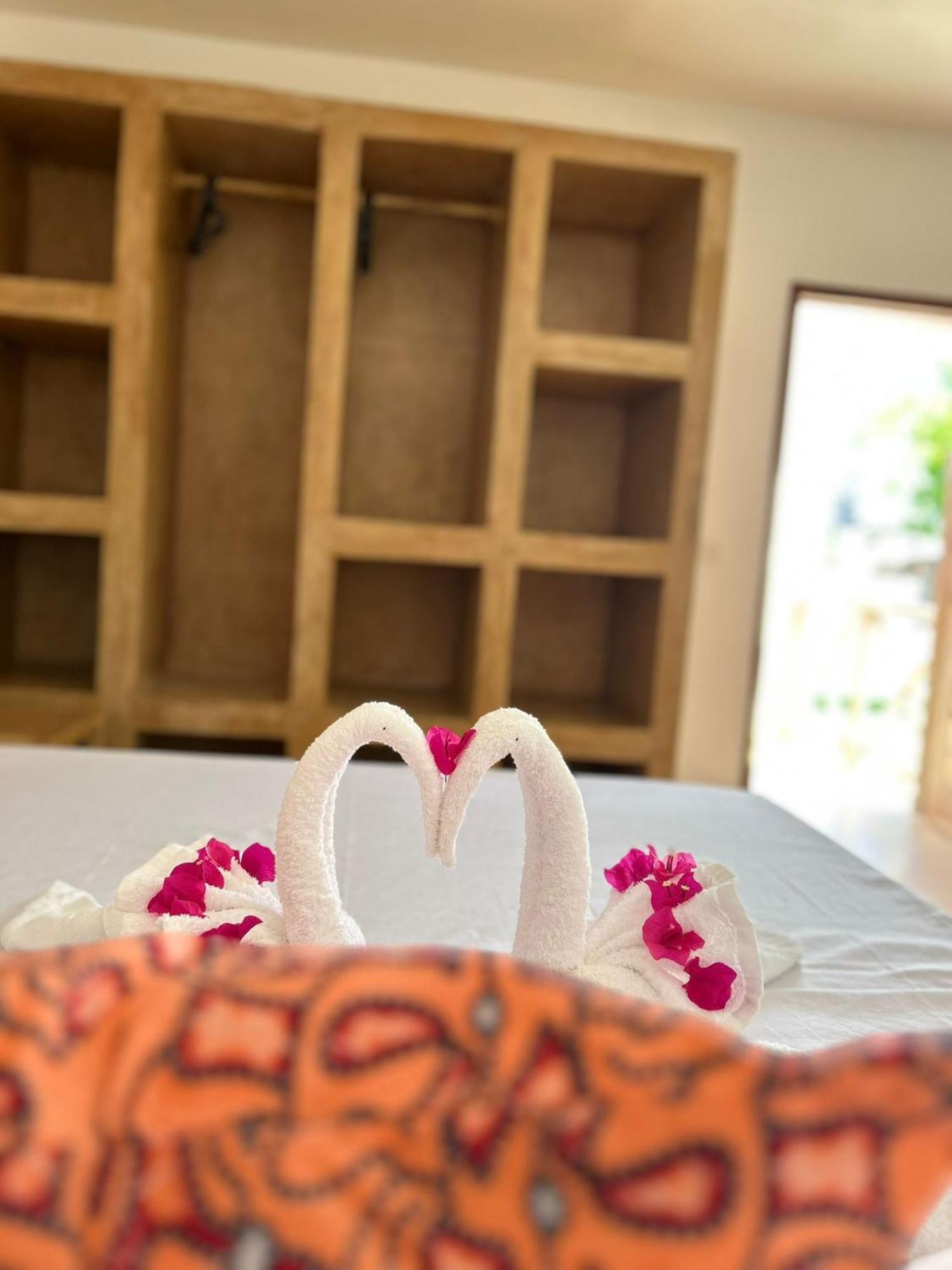 Tatu Inn Boutique Hotel Watamu Exteriör bild