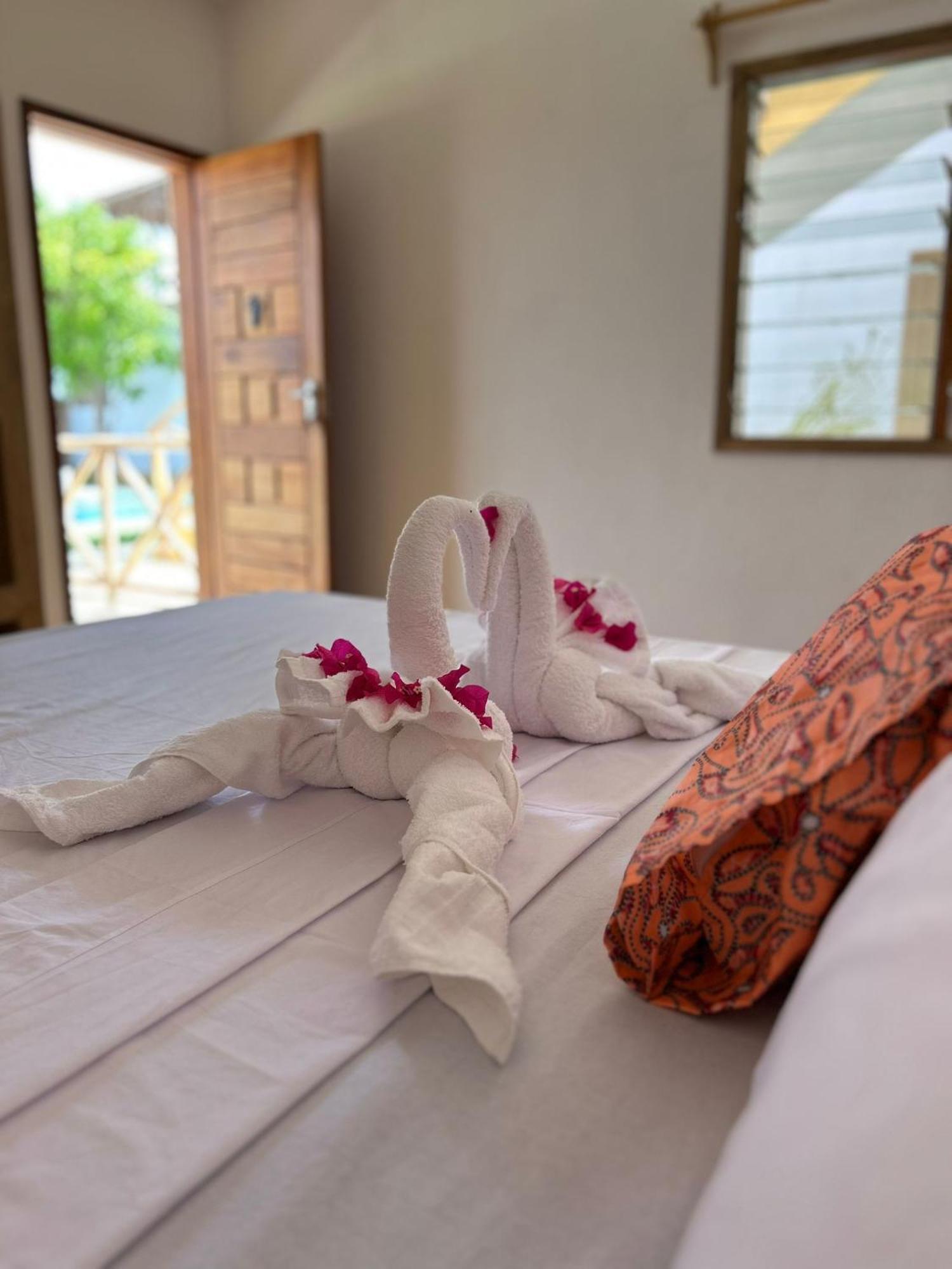 Tatu Inn Boutique Hotel Watamu Exteriör bild